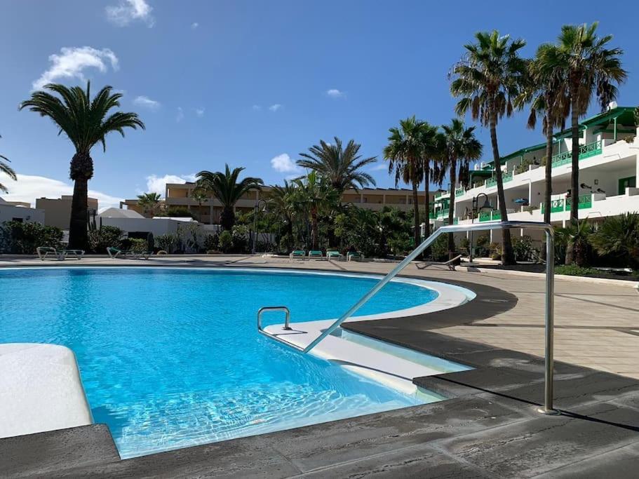 Appartement Playa Bastian First Line Of The Sea à Costa Teguise Extérieur photo