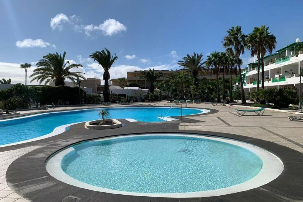 Appartement Playa Bastian First Line Of The Sea à Costa Teguise Extérieur photo